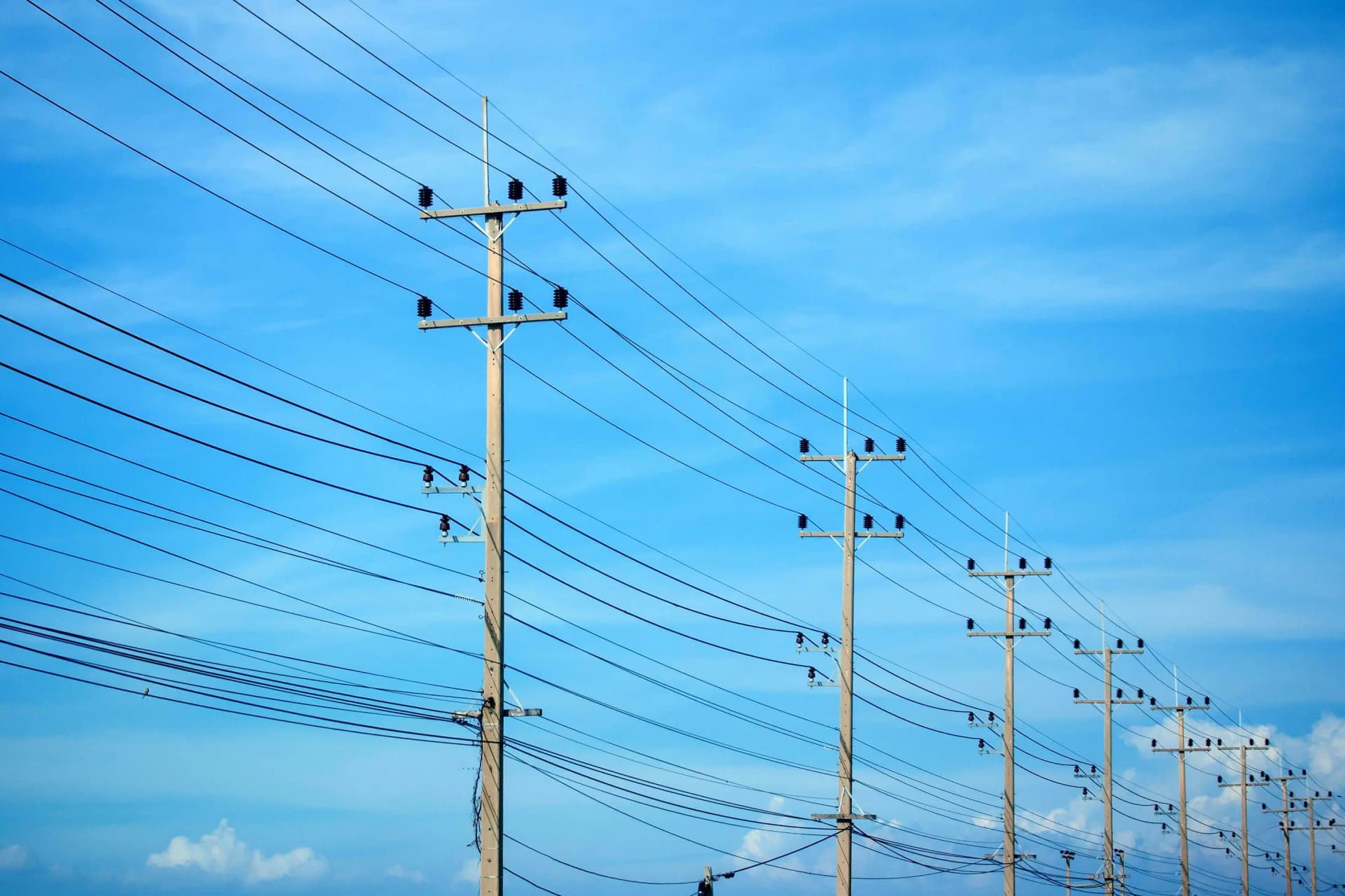 Budowa i modernizacja linii napowietrznych 6–30 kV